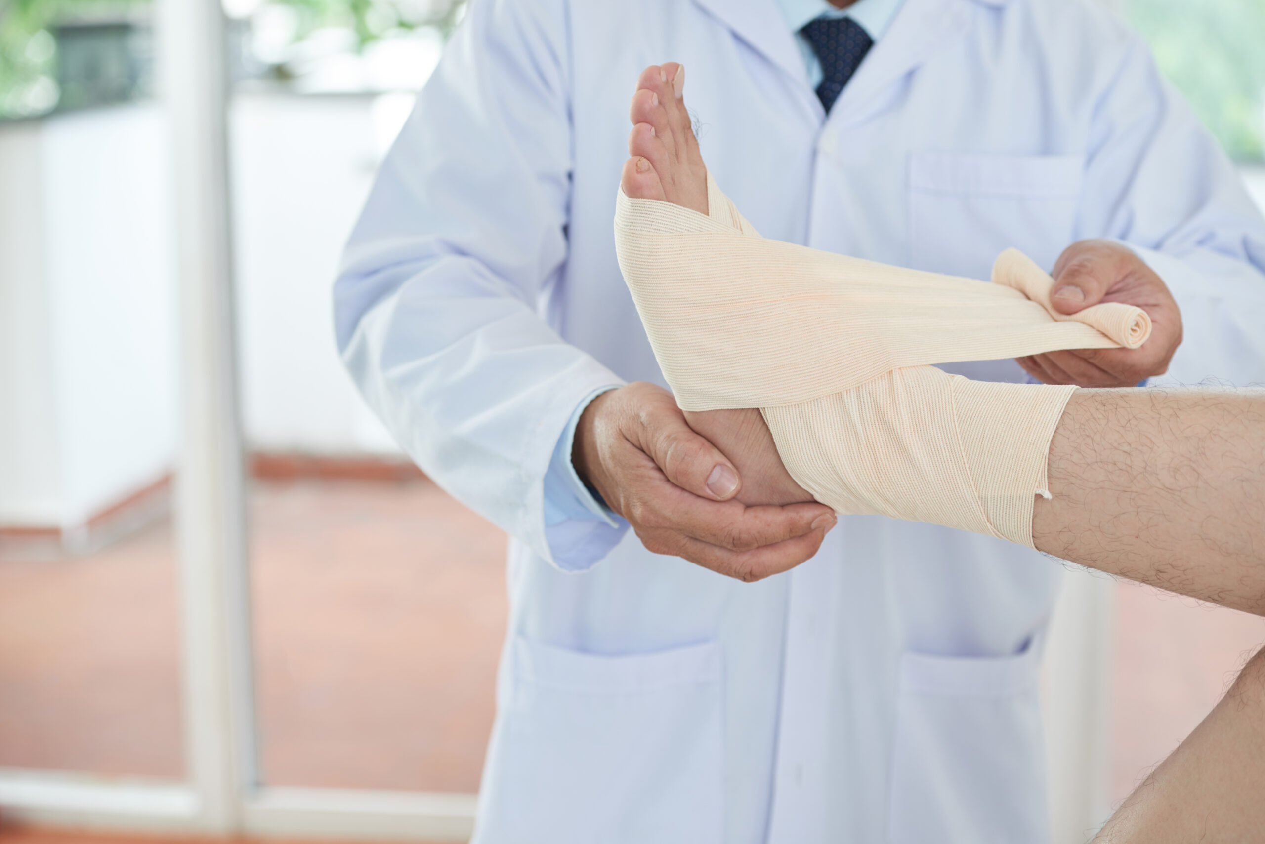 How a Podiatrist Helps With Wound Care