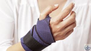 When To Seek Help for Wrist Pain
